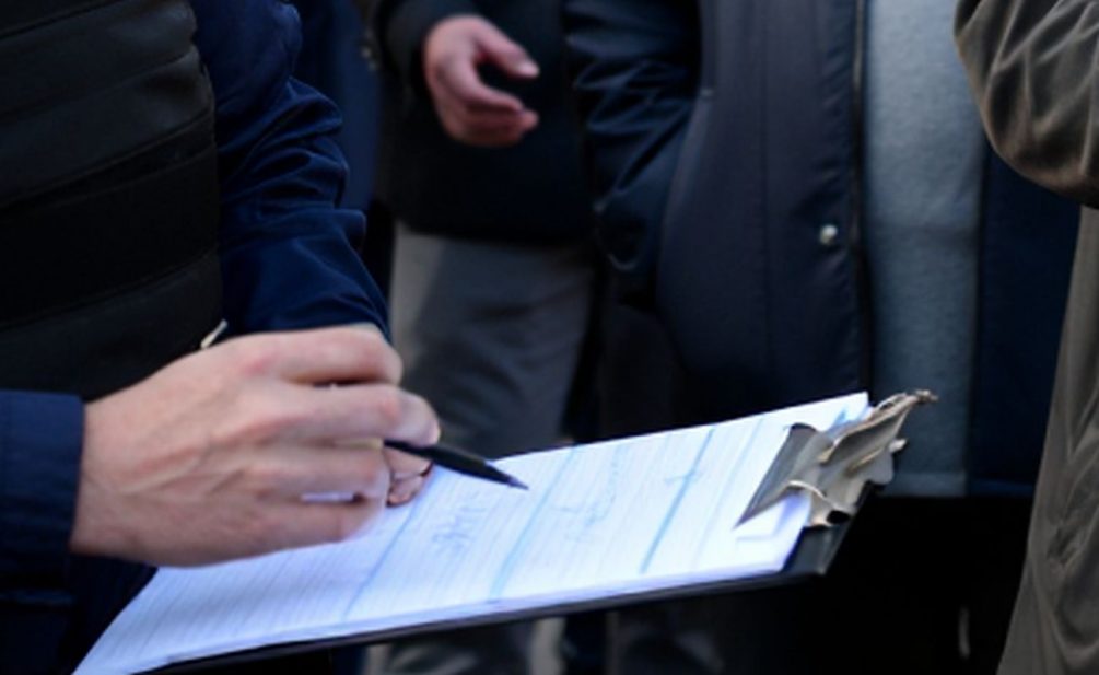 «Ну абсурд»: в Харькове начали работу украинские «языковые патрули»