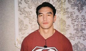 Нурлану Сабурову запретили въезд в Россию на 50 лет – комика задержали в московском аэропорту