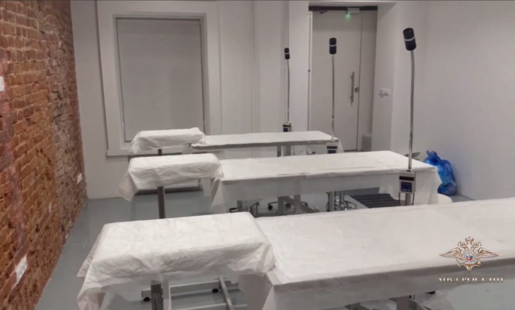 &laquo;Торговали органами&raquo;: в Санкт-Петербурге задержали главного патологоанатома &ndash; его подозревают в чудовищных преступлениях