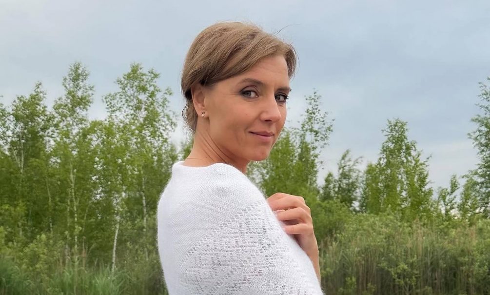 «Я ведь сама не в состоянии угомониться»: Ксения Алферова отреагировала на тайную свадьбу Бероева с молодой актрисой 