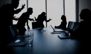 «Невменяемые переговорщики»: эксперты о поведении украинской делегации в Женеве