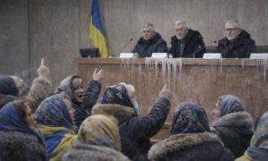 «Какой март? Мы февраль не переживем!»:  замерзающих киевлян возмутили слова чиновников - «скоро весна, солнце»