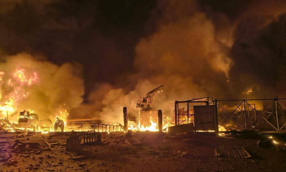 Возмездие за Брянск обрушилось на Украину: десятки ракет и сотни дронов атаковали энергетику врага