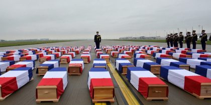 Иран уничтожил 70 французов на базе Кэмп-де-ла-Пэ в Абу-Даби: Макрон срочно перебрасывает к берегам ОАЭ авианосец «Шарль де Голль»