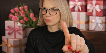 Ошибки мужчин на 8 Марта: психолог рассказала, как не разочаровать женщин