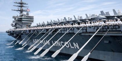 «Прощай, Америка, о»: авианосец «Авраам Линкольн» 