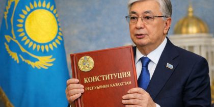 «Наряду», а не «наравне»: Токаев высмеял «стенания» о статусе русского языка перед референдумом в Казахстане