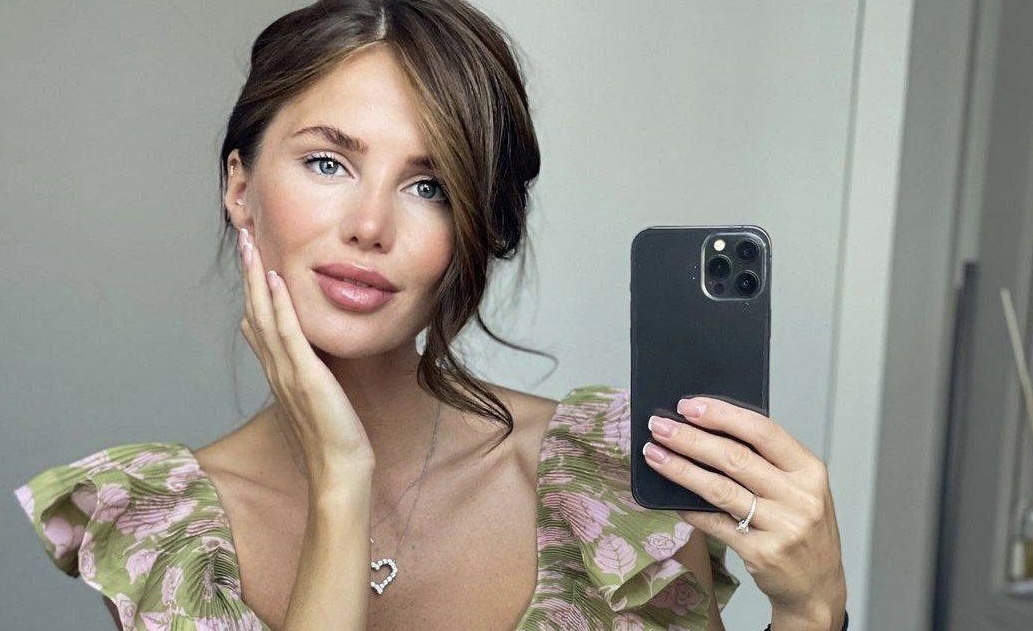 «Я долго думала, но время пришло сказать»: Алекса рассказала об отношениях со свекровью после публичного скандала