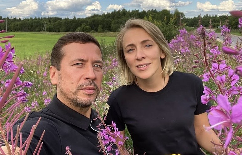 Развод после 20 лет брака: Андрей Мерзликин остался с детьми, а бывшая жена улетела за границу к любовнику