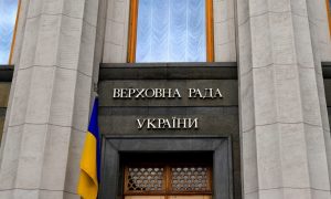 В правительственный квартал Киева нагнали полицию и военных: депутаты боятся показательных избиений «от Зеленского»