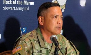 «Во все тяжкие»: генерал США выпил в Киеве литр чачи, разбил голову о стену и потерял секретные документы