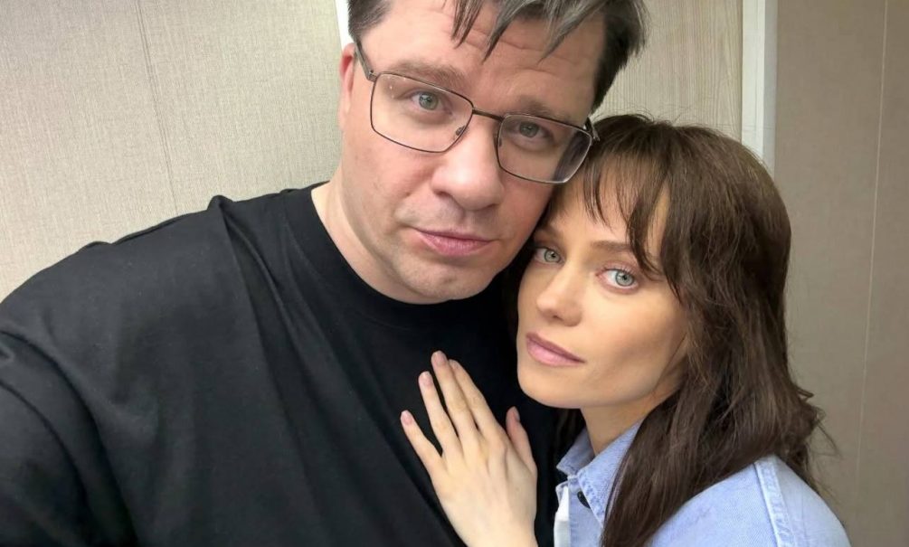 «Это очень подло»: Денис Дорохов проболтался о беременности жены Гарика Харламова «Это очень подло»: Денис Дорохов проболтался о беременности жены Гарика Харламова