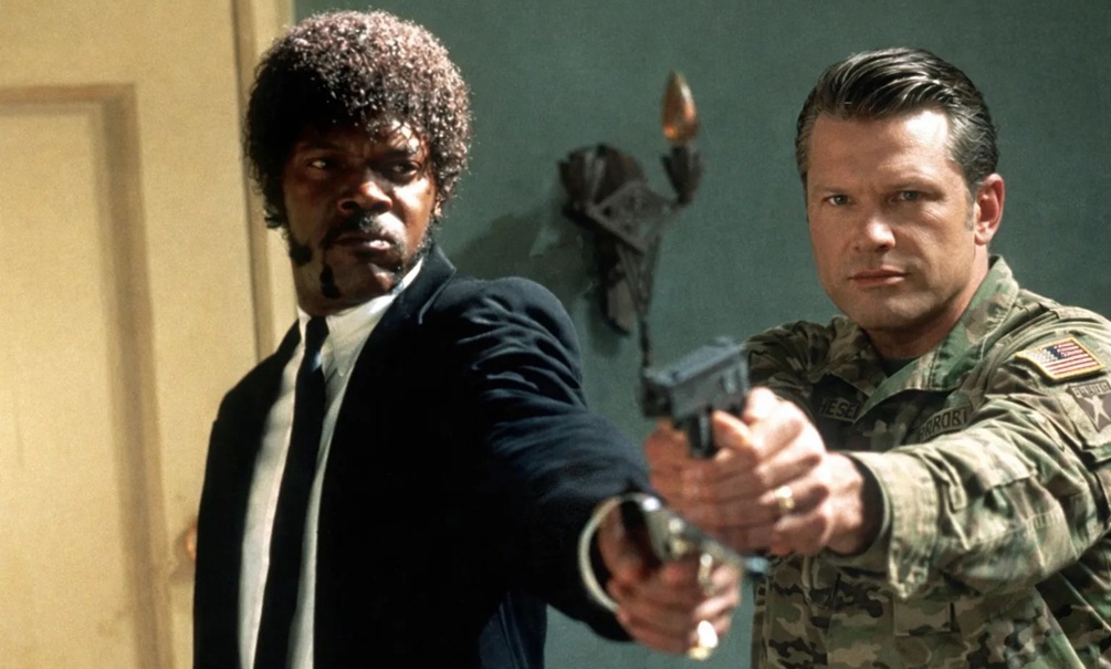 Конфуз в Пентагоне: Пит Хегсет перепутал Библию с «Криминальным чтивом» 