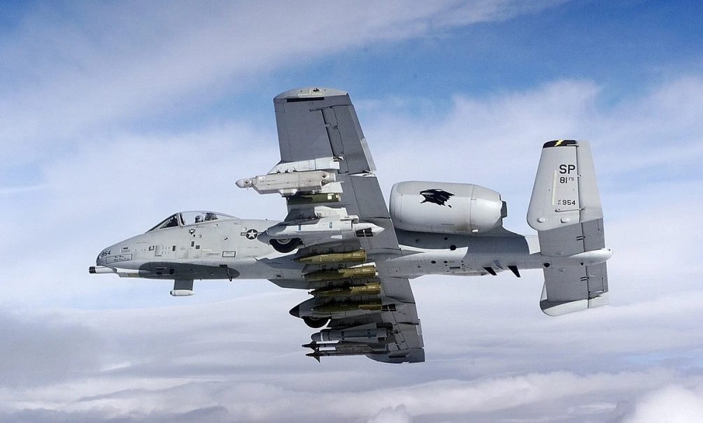 США потеряли штурмовик А-10 пока искали лётчика с сбитого F-15E 