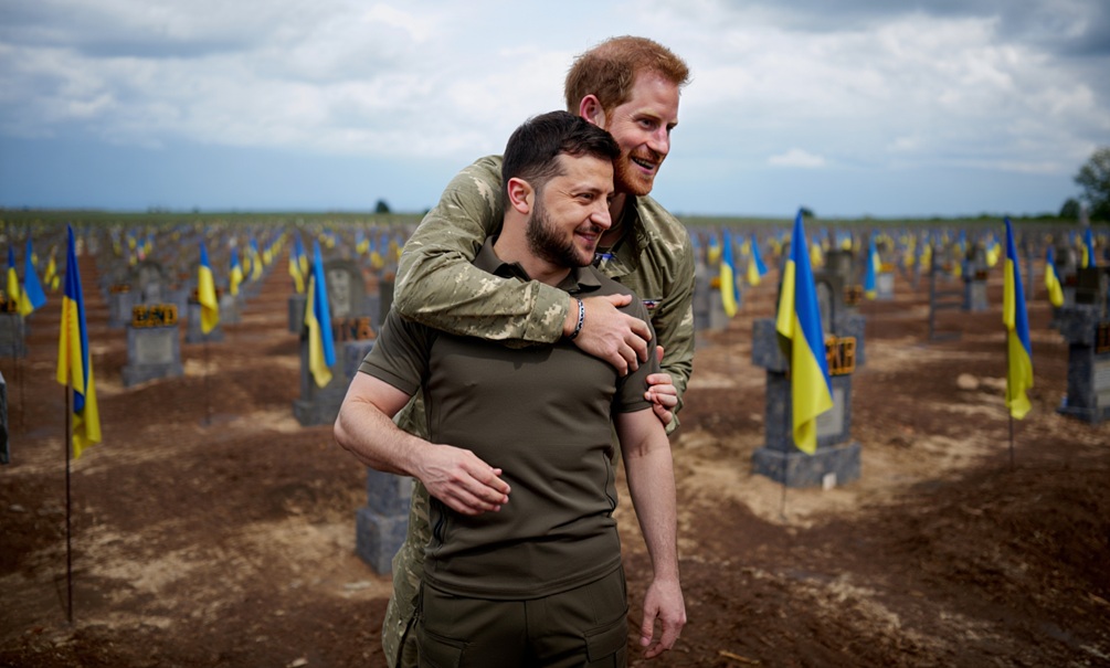 «В русский город Киев тащат зарубежных *****ов»: принц Гарри вновь торгует лицом по заказу Зеленского 