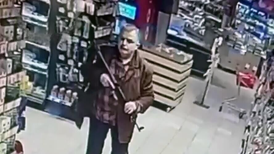 «Зеленский умолчал, что стрелок был из ВСУ»: украинцы пытаются найти «русский след» в массовом убийстве в Киеве, но выходят на самих себя 