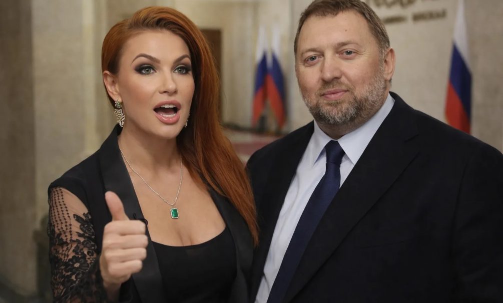 «Работать по 12 часов 6 дней в неделю»: Блёданс из Госдумы поддержала Дерипаску в увеличении рабочей недели россиян «Работать по 12 часов 6 дней в неделю»: Блёданс из Госдумы поддержала Дерипаску в увеличении рабочей недели россиян