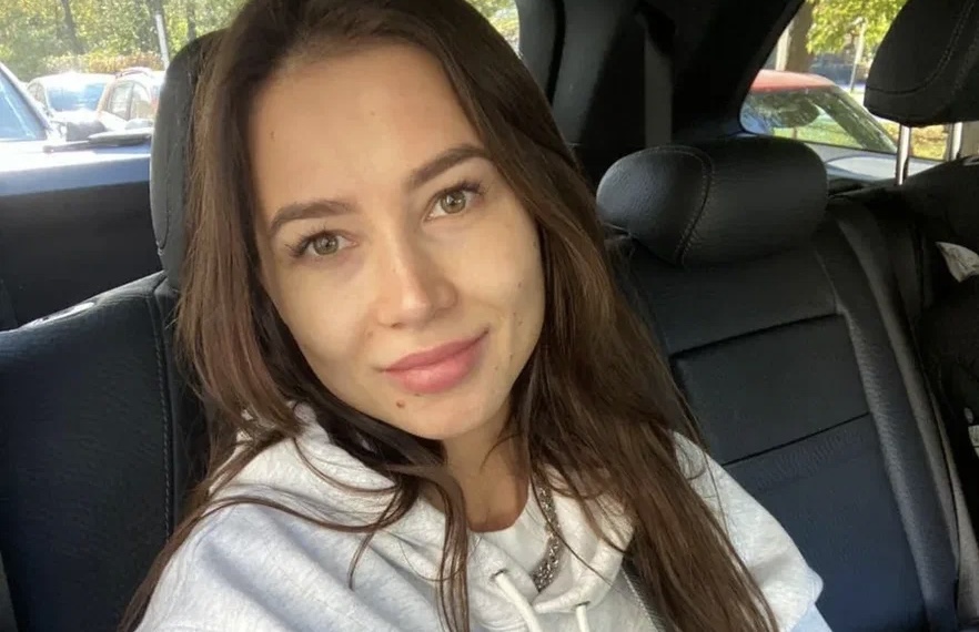 &laquo;Буду жить вашими молитвами&raquo;: Лерчек вышла на связь в парике после тяжелого курса химии