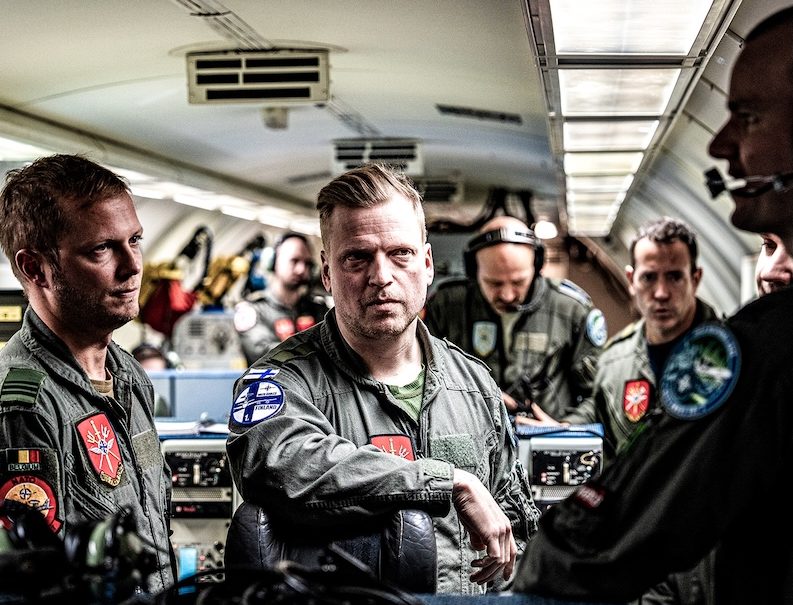 «Истощим Россию и победим!»: адмирал НАТО раскрыл план борьбы с «угрозой номер один» 