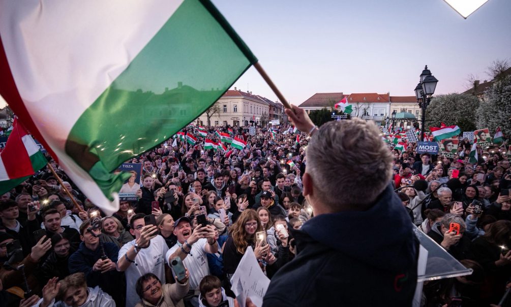 В Венгрии "мутят" Майдан: оппозиционная партия «Тиса» в случае поражения на выборах готовится вывести сторонников на улицы