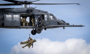 Спасем или закопаем под бомбами: стала известна судьба второго сбитого в Иране американского пилота с F-15