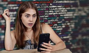 Пограничники получили право проверять смартфоны: за отказ разблокировать устройство грозит арест до 15 суток