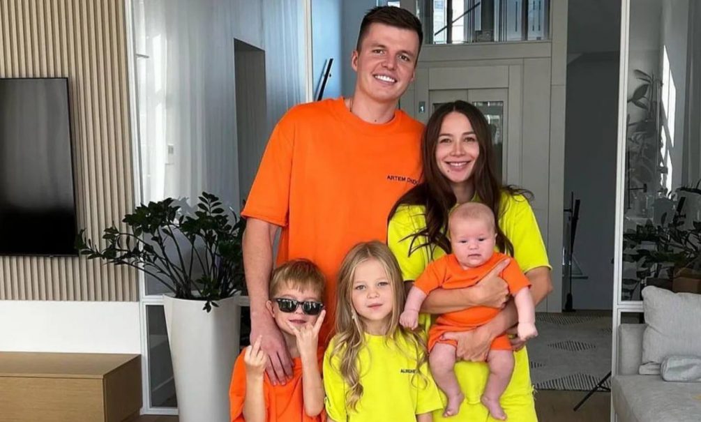 «Не забирайте отца у детей!»: онкобольная Лерчек умоляет суд спасти бывшего мужа Артема Чекалина от тюрьмы «Не забирайте отца у детей!»: онкобольная Лерчек умоляет суд спасти бывшего мужа Артема Чекалина от тюрьмы