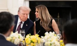 Шутка о смерти сильно преувеличена: Дональд Трамп потребовал немедленно уволить телеведущего АВС за «вдовство» Меланьи
