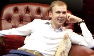 Бастрыкин, помоги! Перебравшийся в Россию украинский олигарх терроризирует москвичей