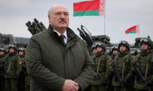 «Мы точечно будем отмобилизовывать части»: Лукашенко приказал готовить белорусскую армию к войне