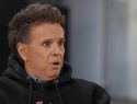 «Позвони, прошу»: Андрей Губин стал жертвой навязчивой поклонницы, которая караулит его у дома