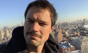 Бывшая Данилы Козловского подала на него в суд сразу после новости о его сыне от Акиньшиной