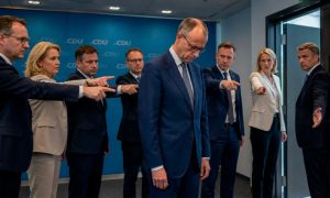 Под Мерцем зашаталось кресло: судьбу канцлера решают в закрытых чатах партии