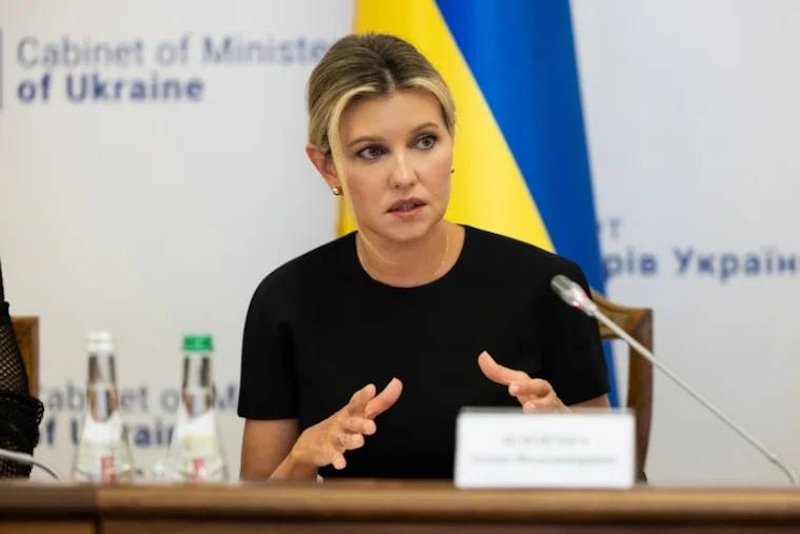 «Прости, кохана, женился на Украине»: Зеленский перед разводом с супругой готовил ей «Прости, кохана, женился на Украине»: Зеленский перед разводом с супругой готовил ей