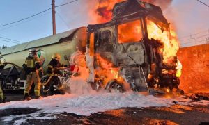 ВС РФ выносят вражескую логистику: на Украине горят поезда