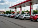 Бензин вернется на заправки? Глава «Роснефти» Сечин предложил Путину меры по борьбе с топливным кризисом