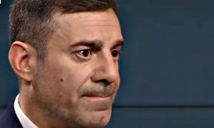 Дообнимается: украинский омбудсмен прокомментировал странные «обнимашки» на встрече с делегацией России  