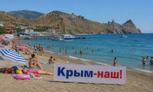 «Нас пришли убивать, а не слушать»: крымчане «закидали» соцсети рассказами о реальной ситуации на полуострове