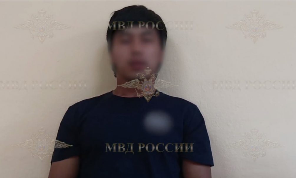 «Я напаль и забрать деньги»: 16-летний мигрант ворвался в дом с ножом в Подмосковье и напал на семью 
