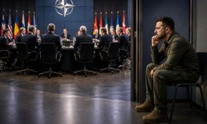 «Заставят ждать в коридоре»: Зеленскому предрекли публичное унижение на саммите НАТО