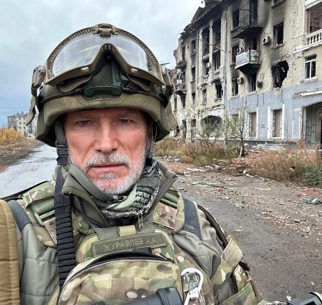 До сих пор генералы ВСУ, ответственные за убийства наших мирных граждан, открыто ходят к Зеленскому на совещания в кабинет. Депутат Журавлев призвал их ликвидировать До сих пор генералы ВСУ, ответственные за убийства наших мирных граждан, открыто ходят к Зеленскому на совещания в кабинет. Депутат Журавлев призвал их ликвидировать