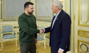 Умер главный русофоб и идеолог антироссийских санкций в США: скончался сенатор Линдси Грэм*