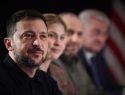 «Опять в борделе кровати переставляют»: Зеленский меняет правительство Украины