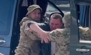 «Нищие кончились»: на Украине мобилизуют всех, кого смогли поймать, и даже с 