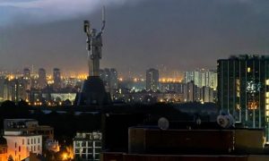 Киев снова в огне: Минобороны РФ сообщило о массовых ударах возмездия по Украине