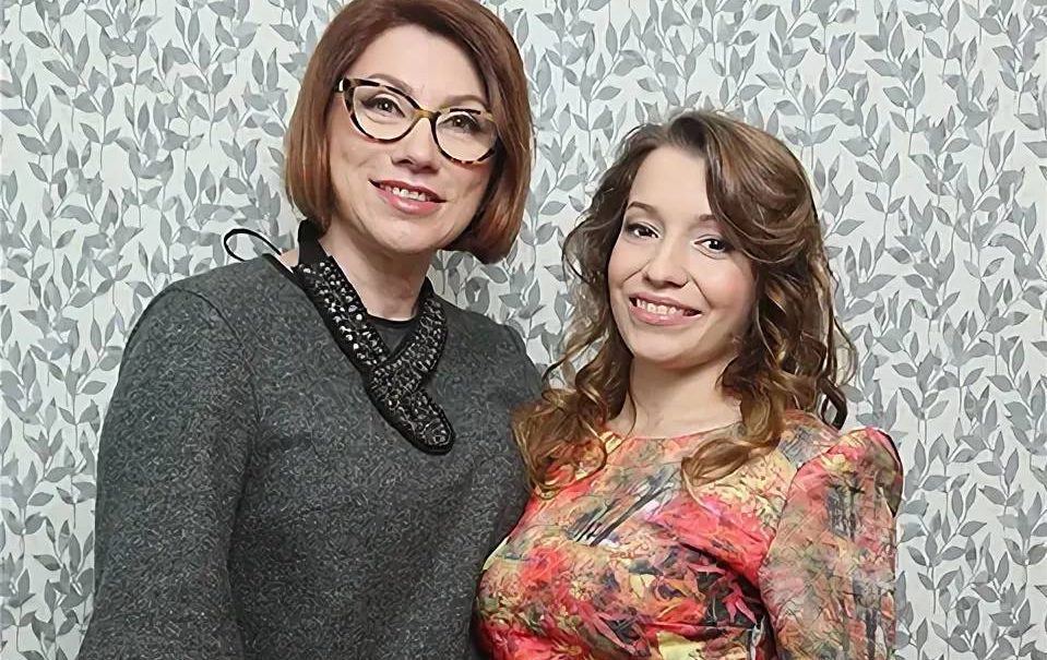 «Да, я толстая»: дочь Розы Сябитовой ответила хейтерам, называвшим ее «свиноматкой» «Да, я толстая»: дочь Розы Сябитовой ответила хейтерам, называвшим ее «свиноматкой»