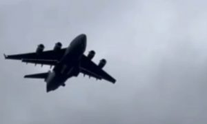 Борт ВВС США приземлился в Москве: тайный визит переговорщиков или обмен пленными — в Кремле «разводят руками»