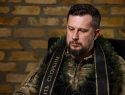 «Алё, Кремль, когда же порадуете?»: матери основателя полка «Азова»* Билецкого** вручили траурные букеты и венки