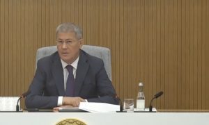 «По-хорошему не понимаете – значит, будет по-плохому»: глава Башкирии жестко высказался по скандалу с судьями из Татарстана