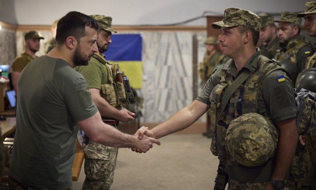 Время снимать белые перчатки: Зеленский похвастался готовностью новых операций СБУ против России 